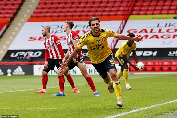 Chỉ 4 phút sau khi bị gỡ hòa, Dani Ceballos đã ấn định chiến thắng 2-1 cho Pháo thủ thành London. Ảnh: Getty